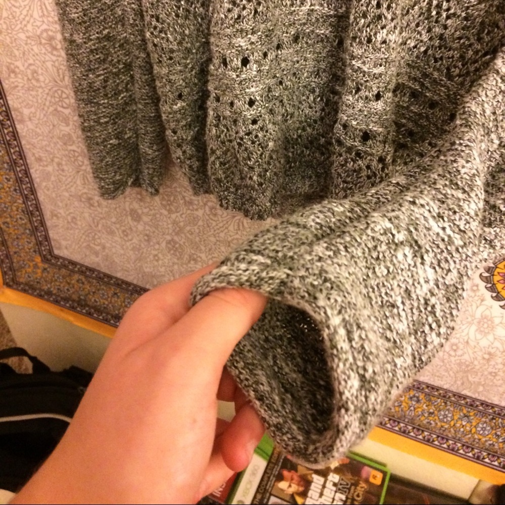 Sweater - Picture 2 of 4